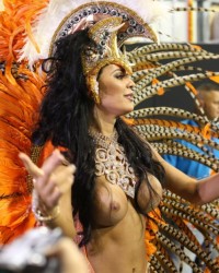 Голые девушки на карнавале в бразилии (54 фото)