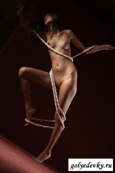 Анастасия и толстый морской канат