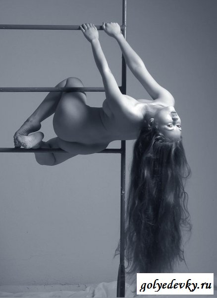 Шикарная грудь у девушки (19 фото)