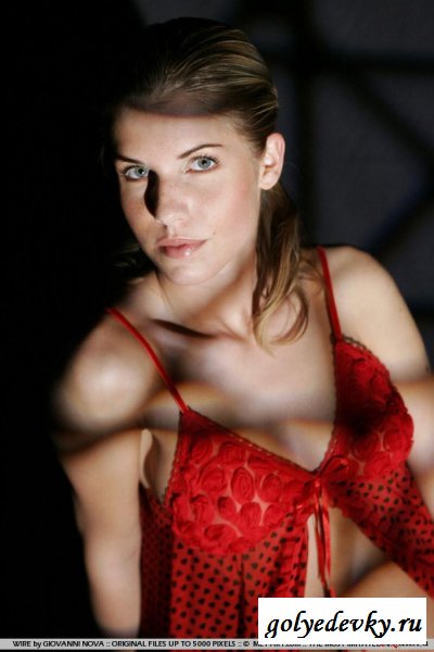 Теперь красавица не спешит