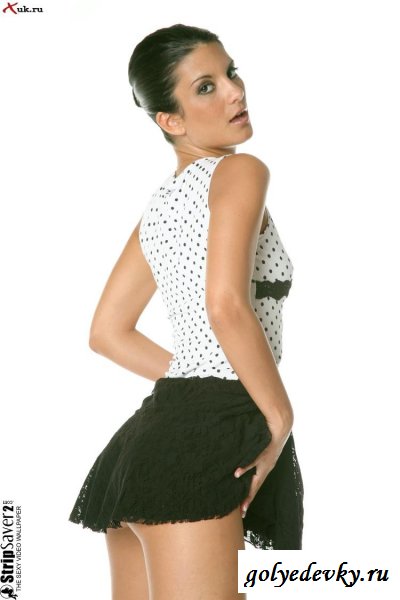 Худенькая милашка не может раскрепостится