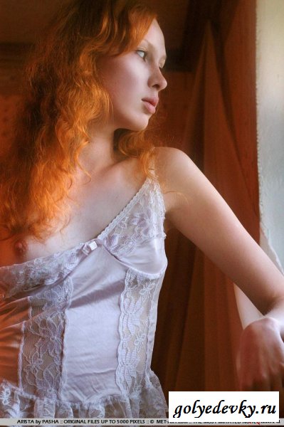 Девочке  снится эротичное белье