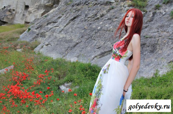 Огненная девушка в горах (20 фото)