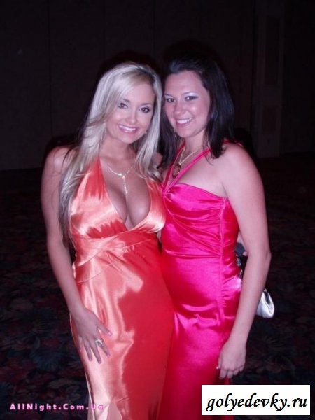 Подборка грудастых тёлок (10 фото)