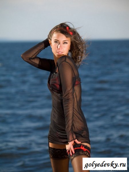 Одетая в прозрачное