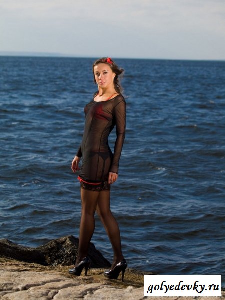 Одетая в прозрачное