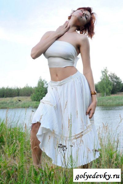 Рыженькая гуляющая девка