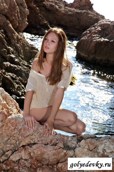 Милая стройненькая малютка