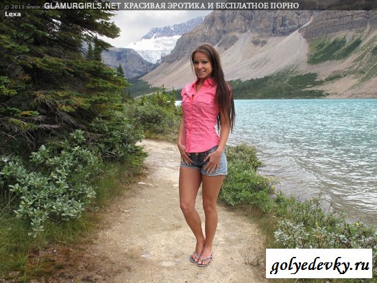 Девка в машине разделась