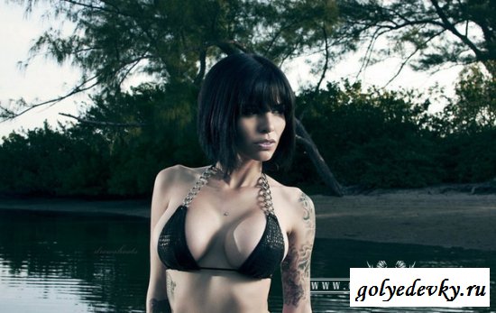 Красивая и голая эмо Красивая и голая эмо