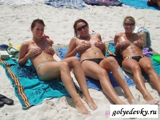 Студентки отрываются на полную (24 фотографии)