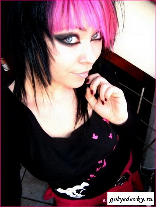 Подборка эмо девушек (27 фотографий)