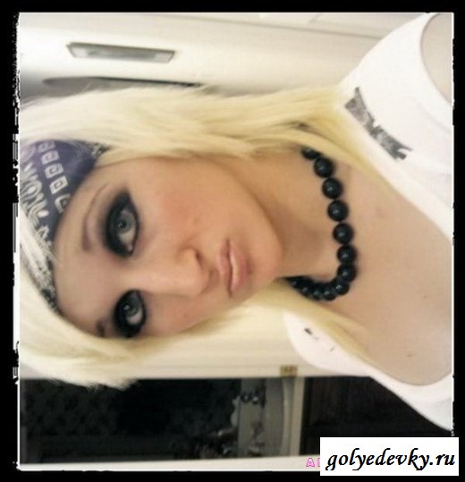 Подборка эмо девушек (27 фотографий)