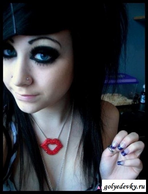 Подборка эмо девушек (27 фотографий)