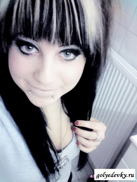 Подборка эмо девушек (27 фотографий)