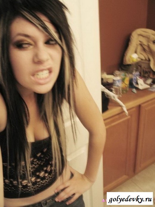 Подборка эмо девушек (27 фотографий)