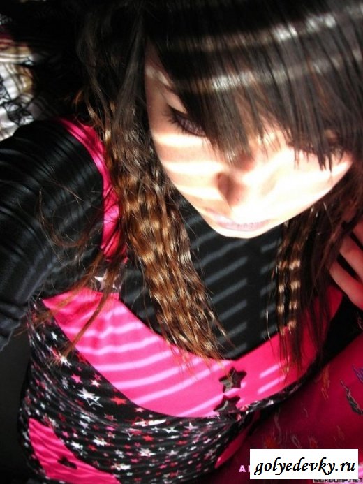 Порция эмо девушек (24 фотографии) Порция эмо девушек (24 фотографии)