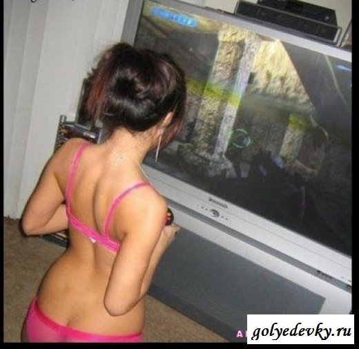 Сексуальные девушки геймеры (35 фотографий) Сексуальные девушки геймеры (35 фотографий)