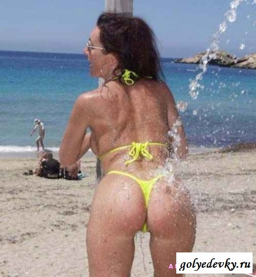 Возбуждающие пляжные девушки (30 фотографий)