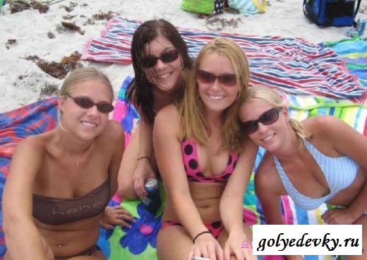 Возбуждающие пляжные девушки (30 фотографий)