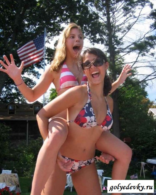 Возбуждающие пляжные девушки (30 фотографий)