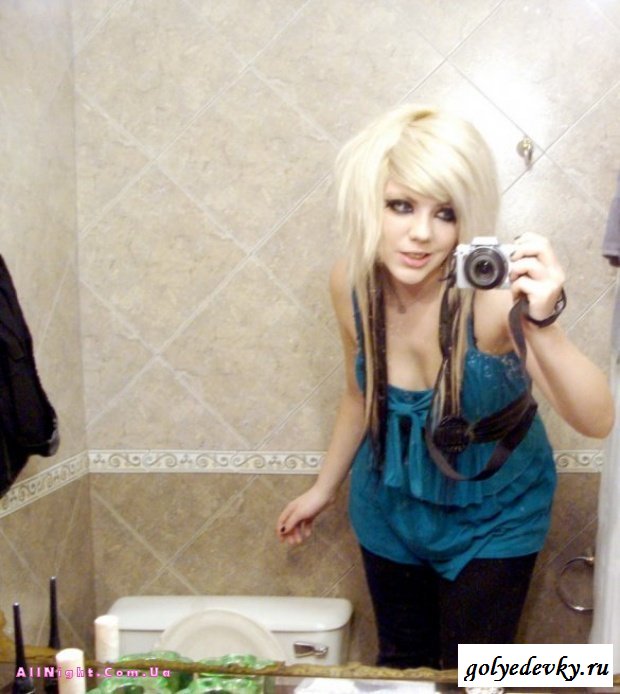 Двадцать шесть эмо девушек (26 фотографий) 