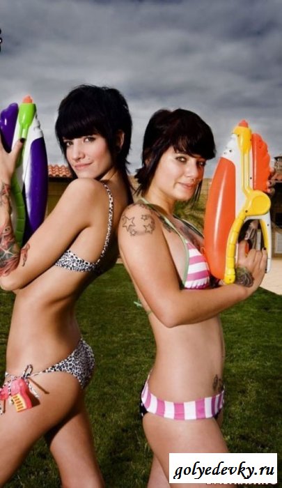 Девушки с татуировками (33 фотографии)