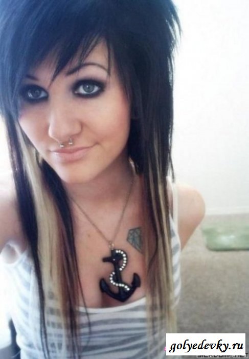Порция эмо девушек (24 фотографии) 