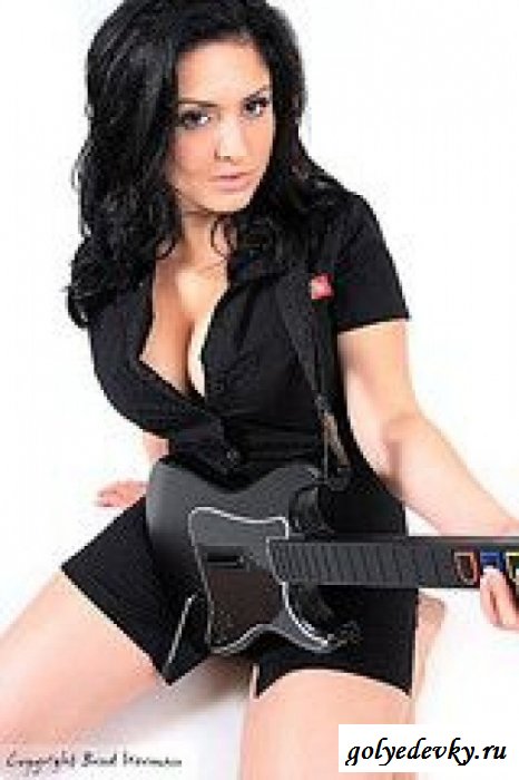 Сексуальные девушки геймеры (35 фотографий)