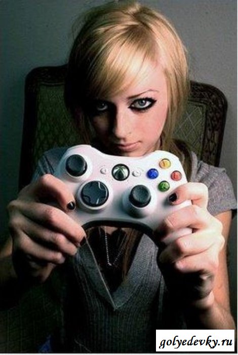 Сексуальные девушки геймеры (35 фотографий)