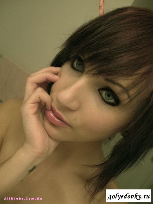 Двадцать шесть эмо девушек (26 фотографий) 