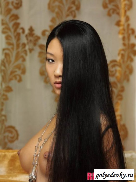 Восточные половые губки и большие сиськи 