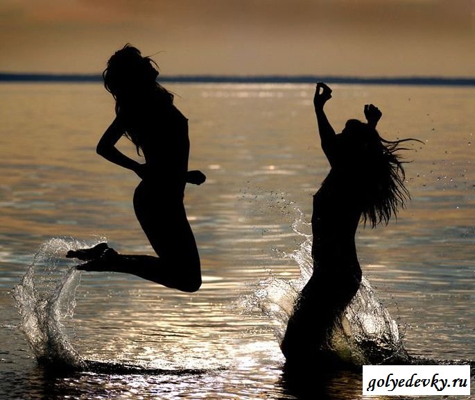 Красивые обнаженные модели без нижнего белья (11 фотографий)