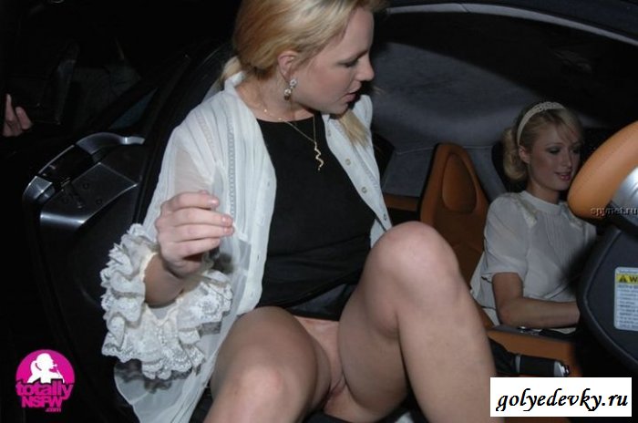 Засветы красивых раздетых девушек (14 фотографий) 