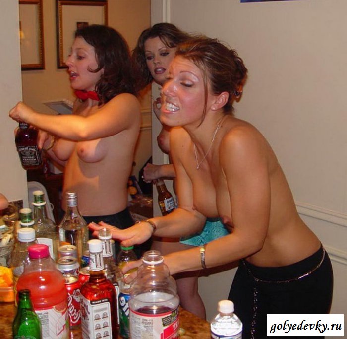 Пьяные голые телочки - сладкие шалуньи