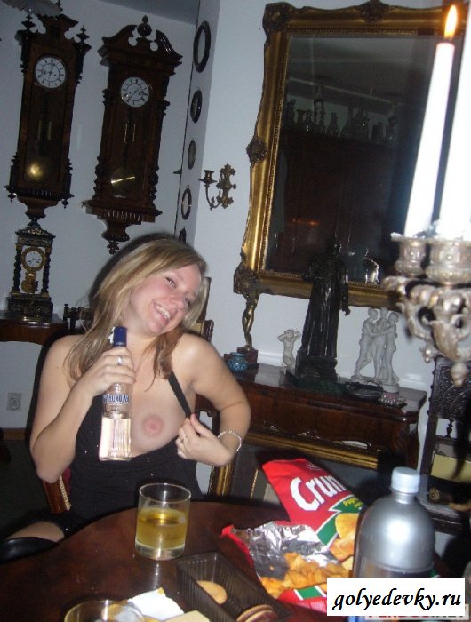 Похотливое поведение пьяных малышек