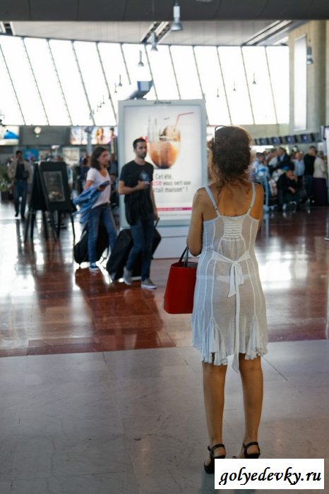 Эротические засветы прямо на улице