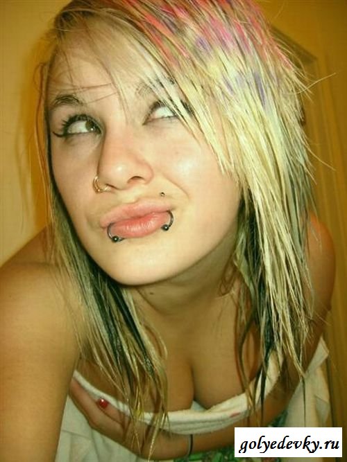 Сексуальные неформалки в откровенной эротике