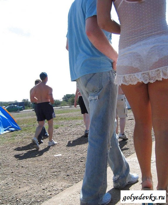 Сексуальное бельё под прозрачной одеждой