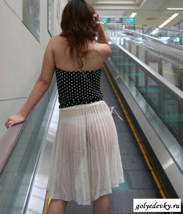 Сексуальное бельё под прозрачной одеждой