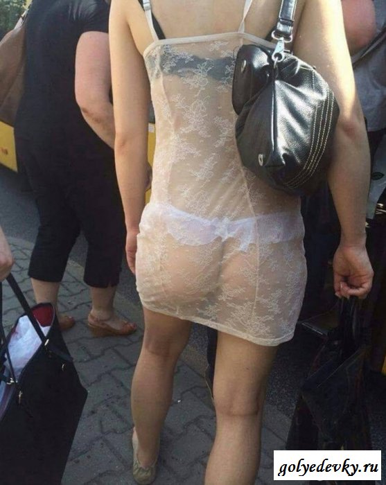 Сексуальное бельё под прозрачной одеждой