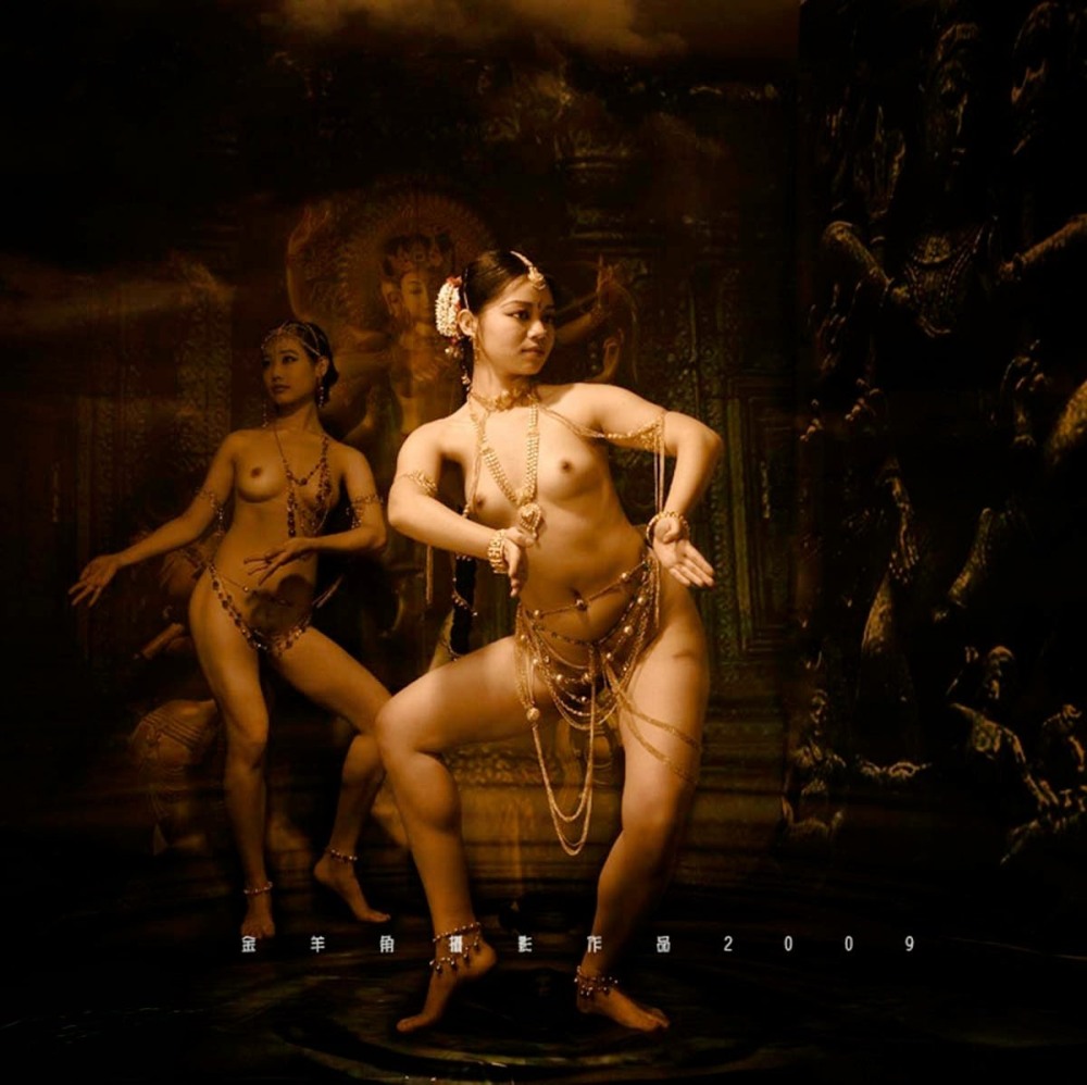 Эротические танцы женщин