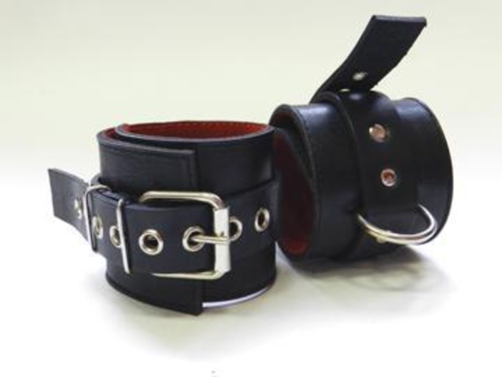 Ошейник с наручниками