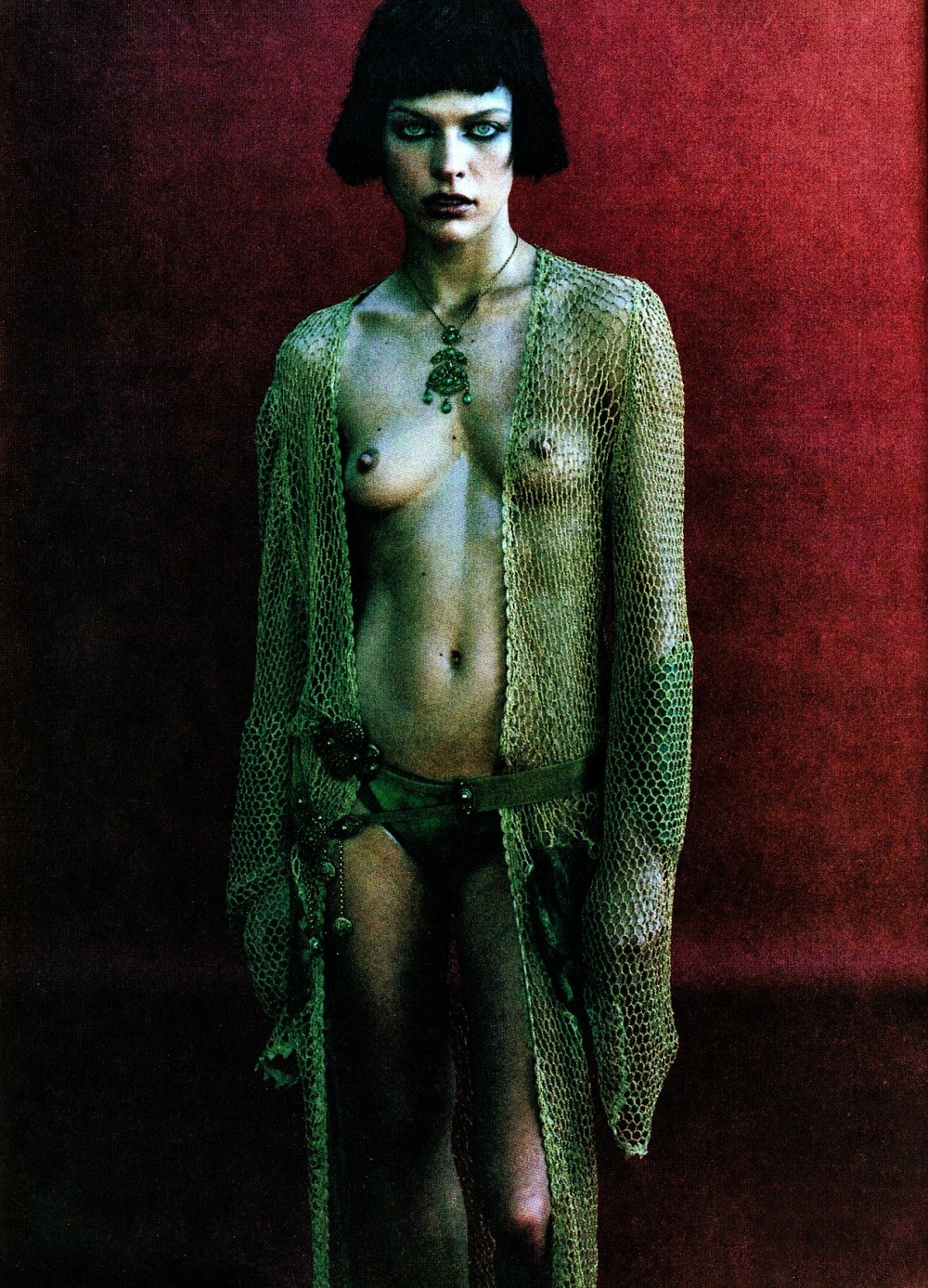 Милла Йовович голая фото