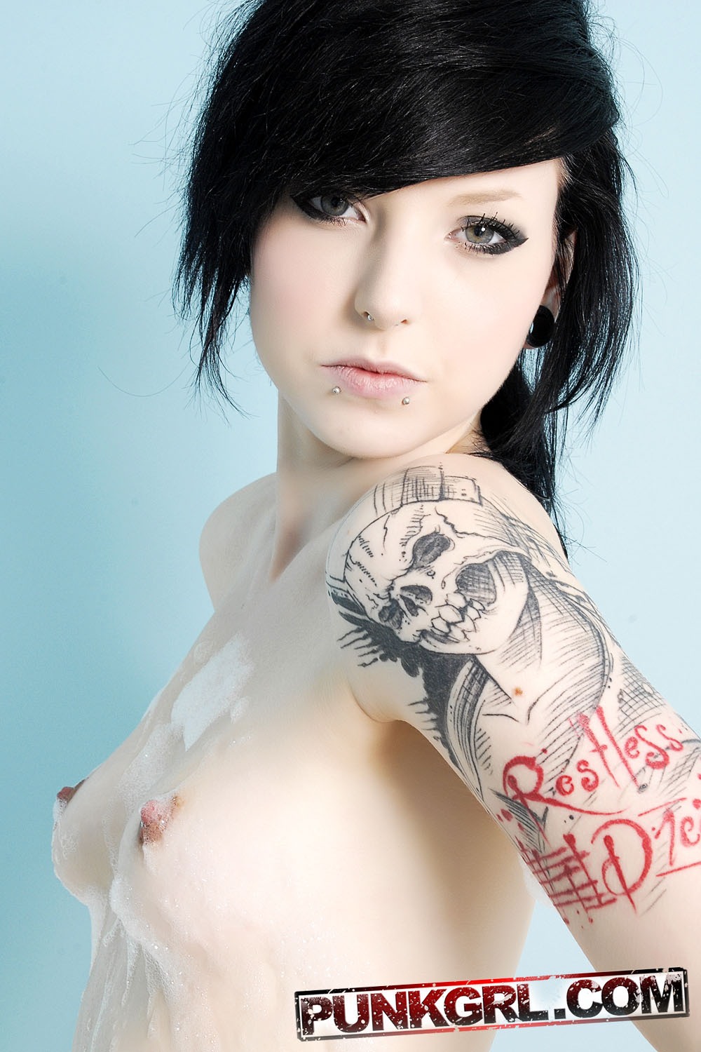 Голые эмо девочки домашнее