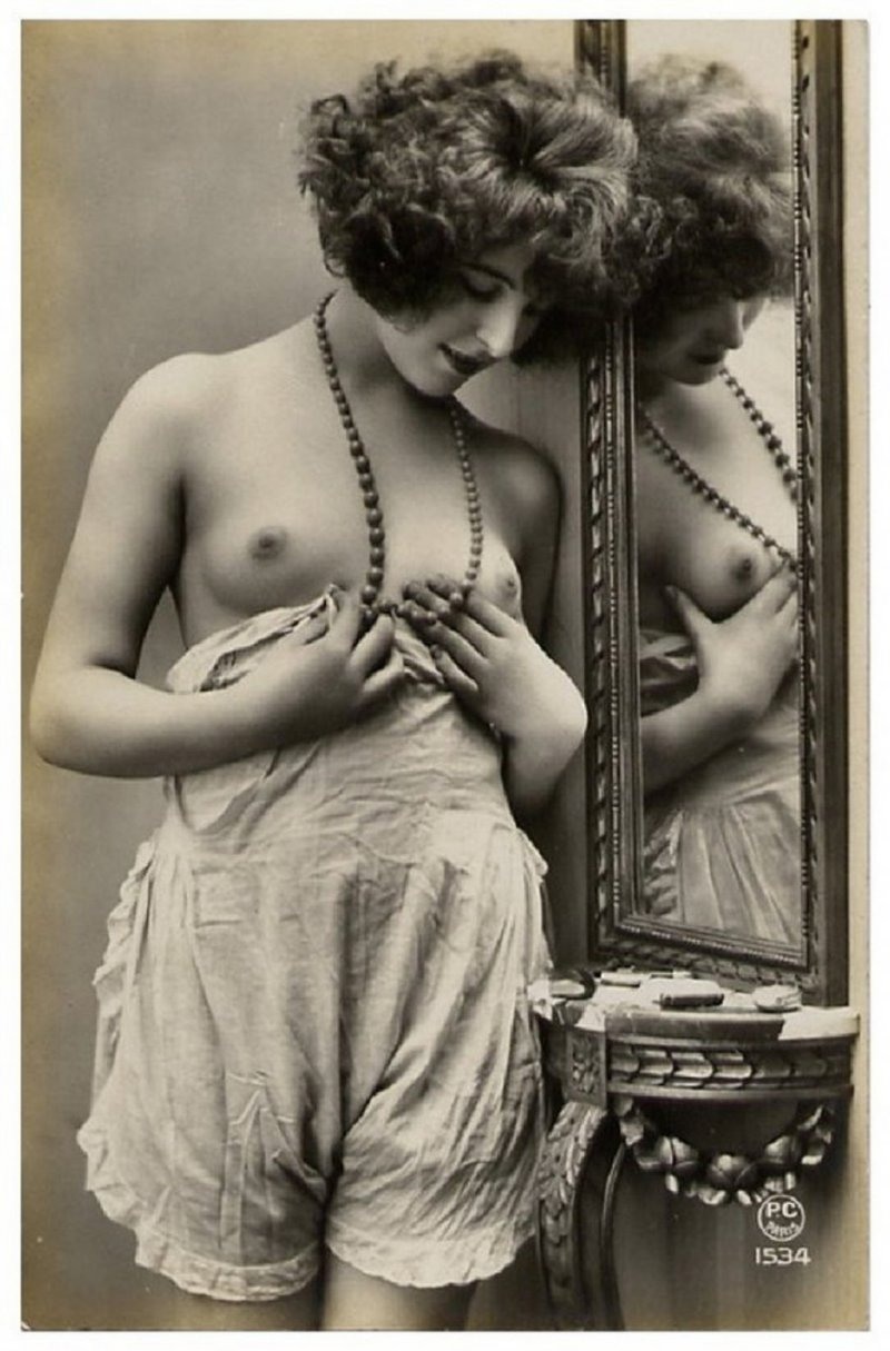 Голые женщины в прошлом