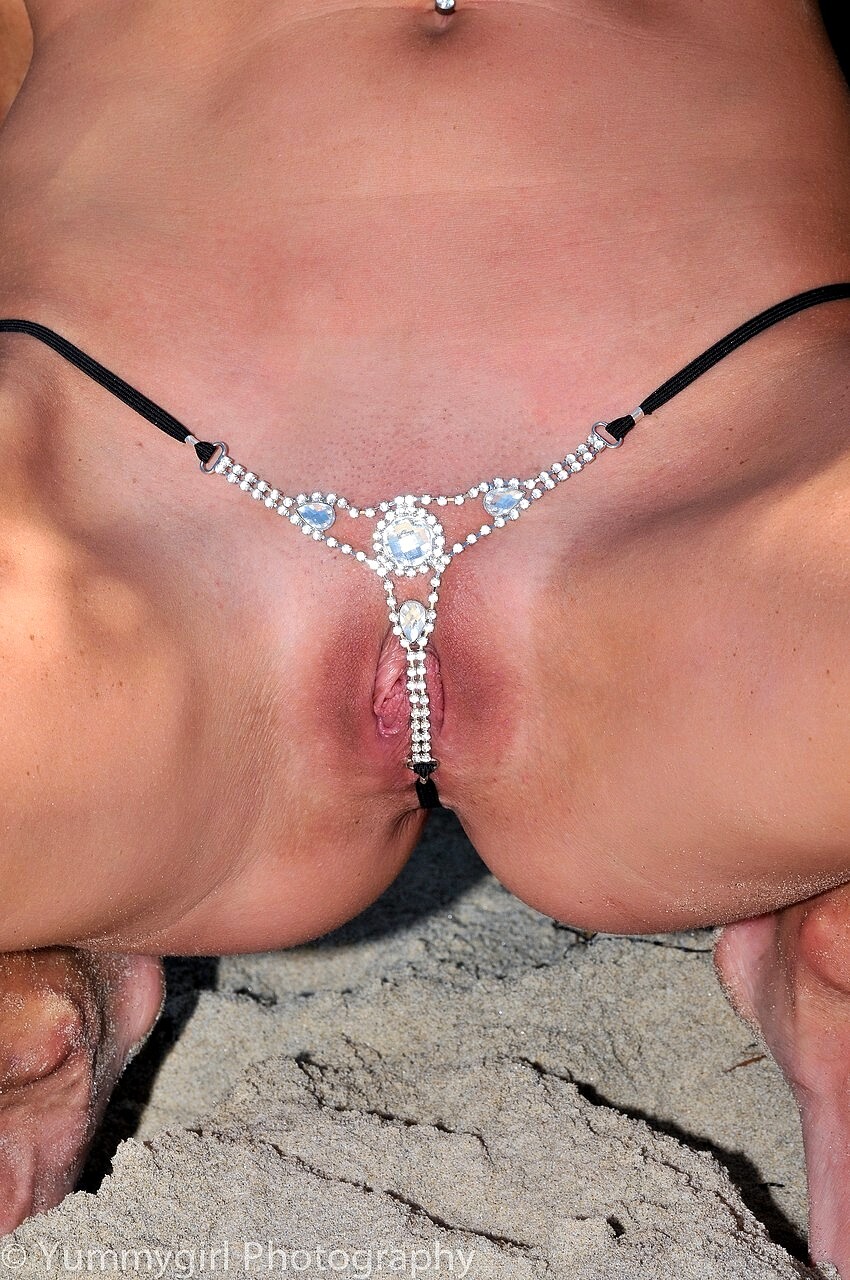 Эротические микро стринги