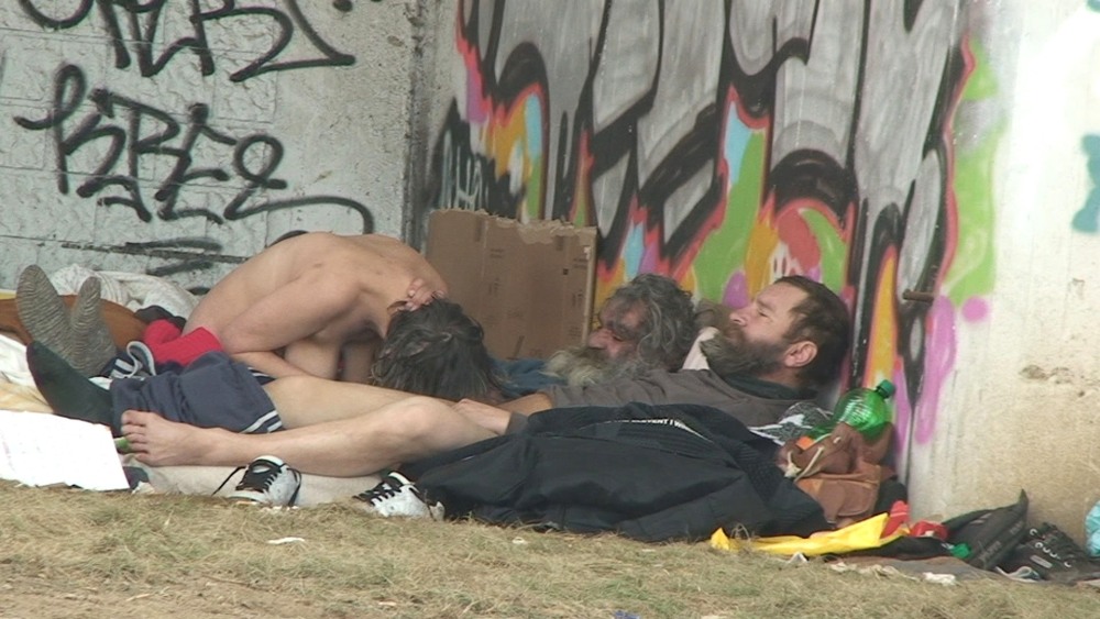 Американские бездомные голые