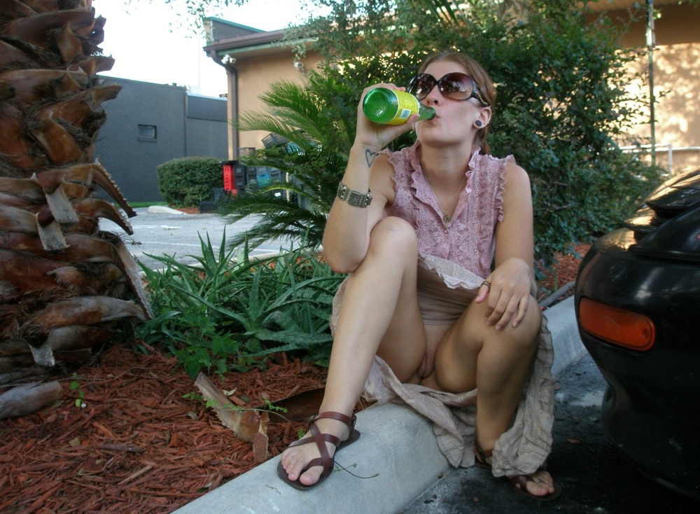 Без трусиков на природе частное