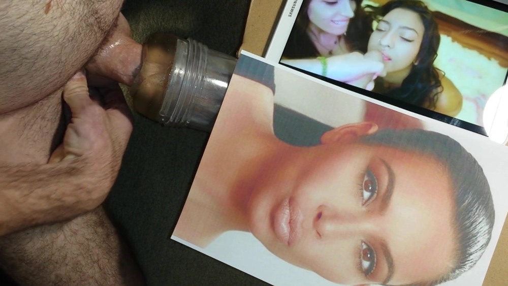 Ким Кардашян плейбой 2007